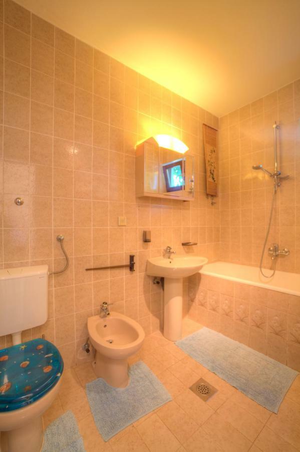 Apartments Villa Rojnica เยลซา ภายนอก รูปภาพ